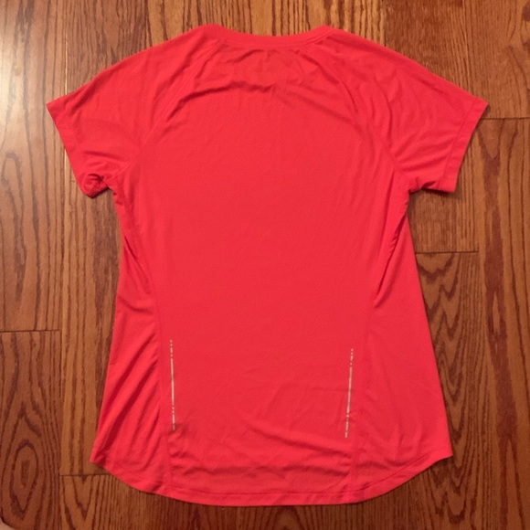 Asics work out t shirt - Picture 5 of 9